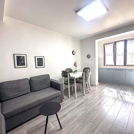 City Center 2Br Apartment Tirana Buitenkant foto