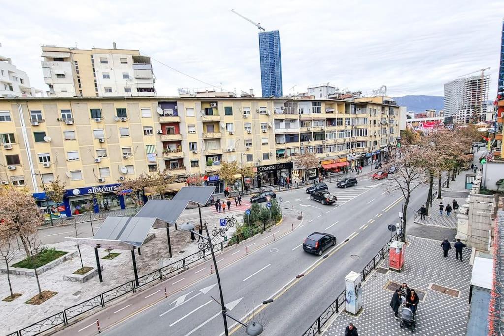 City Center 2Br Apartment Tirana Buitenkant foto