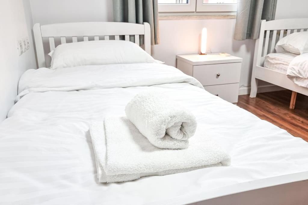 City Center 2Br Apartment Tirana Buitenkant foto